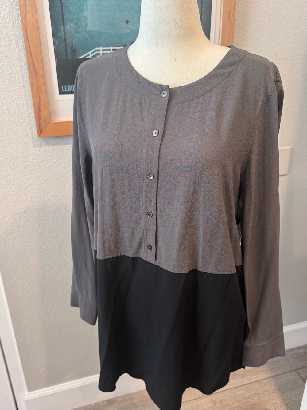 Eileen Fisher Medium Two-Tone Charcoal Gray and Black Long-Sleeve Blouse Tunic